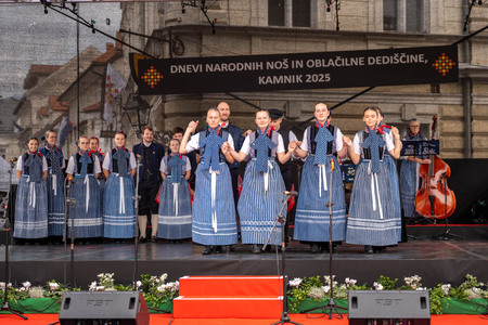 52. Dnevi narodnih noš_tretji dan (13)